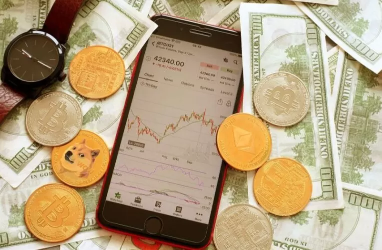 What is SafeMoon and How does it Work? (Explained)