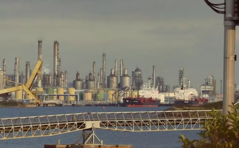 oil trading